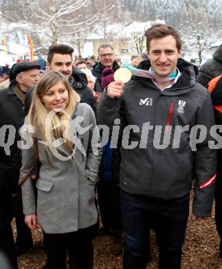 Schi Ski Alpin. Empfang Olympiasieger Matthias Mayer in Afritz.  Matthias Mayer mit Freundin. Afritz, 24.2.2018.
Foto: Kuess
---
pressefotos, pressefotografie, kuess, qs, qspictures, sport, bild, bilder, bilddatenbank
