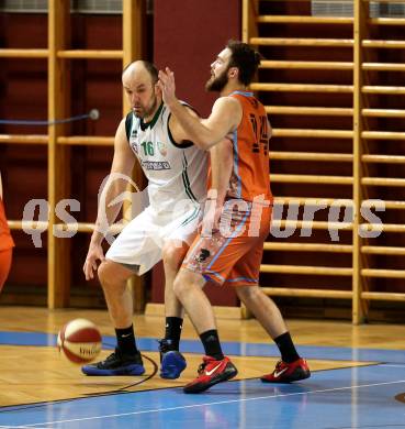 Basketball 2. Bundesliga. Grunddurchgang. 20. Runde. KOS Celovec gegen Basket2000 Vienna Warriors. Vjeran Soldo,  (KOS), Jakob Traxler (Basket2000). Klagenfurt, am 24.2.2018.
Foto: Kuess
---
pressefotos, pressefotografie, kuess, qs, qspictures, sport, bild, bilder, bilddatenbank