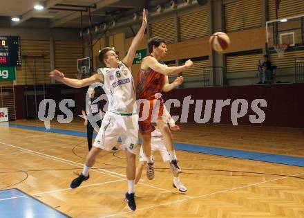Basketball 2. Bundesliga. Grunddurchgang. 20. Runde. KOS Celovec gegen Basket2000 Vienna Warriors. Andi Smrtnik (KOS), Noah Seyhan (Basket). Klagenfurt, am 24.2.2018.
Foto: Kuess
---
pressefotos, pressefotografie, kuess, qs, qspictures, sport, bild, bilder, bilddatenbank