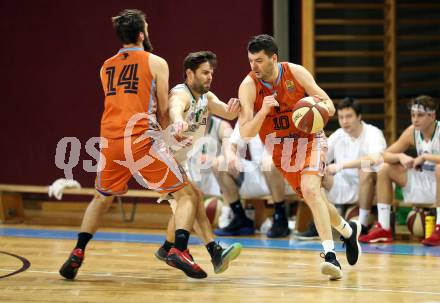Basketball 2. Bundesliga. Grunddurchgang. 20. Runde. KOS Celovec gegen Basket2000 Vienna Warriors. Christian Erschen,  (KOS), Aleksandar Trivan, Jakob Traxler (Basket2000). Klagenfurt, am 24.2.2018.
Foto: Kuess
---
pressefotos, pressefotografie, kuess, qs, qspictures, sport, bild, bilder, bilddatenbank