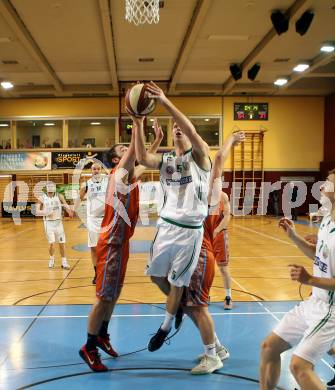 Basketball 2. Bundesliga. Grunddurchgang. 20. Runde. KOS Celovec gegen Basket2000 Vienna Warriors.  Andi Smrtnik, (KOS), Mihajlo Markov, Ognjen Drljaca  (Basket2000). Klagenfurt, am 24.2.2018.
Foto: Kuess
---
pressefotos, pressefotografie, kuess, qs, qspictures, sport, bild, bilder, bilddatenbank