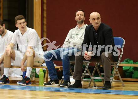 Basketball 2. Bundesliga. Grunddurchgang. 20. Runde. KOS Celovec gegen Basket2000 Vienna Warriors. Trainer Dragan Sliskovic, Stefan Hribar (KOS). Klagenfurt, am 24.2.2018.
Foto: Kuess
---
pressefotos, pressefotografie, kuess, qs, qspictures, sport, bild, bilder, bilddatenbank