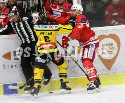 EBEL. Eishockey Bundesliga. KAC gegen 	Vienna Capitals. Martin Schumnig,  (KAC), Raffael Rotter (Vienna Capitals). Klagenfurt, am 28.2.2018.
Foto: Kuess

---
pressefotos, pressefotografie, kuess, qs, qspictures, sport, bild, bilder, bilddatenbank
