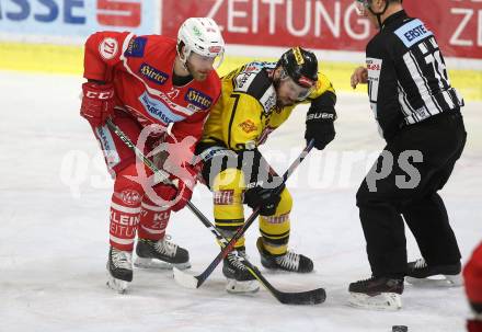 EBEL. Eishockey Bundesliga. KAC gegen 	Vienna Capitals. Thomas Hundertpfund, (KAC), Kelsey Tessier (Vienna Capitals). Klagenfurt, am 28.2.2018.
Foto: Kuess

---
pressefotos, pressefotografie, kuess, qs, qspictures, sport, bild, bilder, bilddatenbank