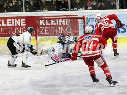 EBEL. Eishockey Bundesliga. KAC gegen 	EHC Liwest Black Wings Linz. Tor Andrew Kozek, Manuel Ganahl (KAC), Michael Ouzas (Linz). Klagenfurt, am 2.3.2018.
Foto: Kuess

---
pressefotos, pressefotografie, kuess, qs, qspictures, sport, bild, bilder, bilddatenbank
