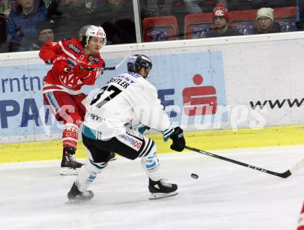 EBEL. Eishockey Bundesliga. KAC gegen 	EHC Liwest Black Wings Linz. Manuel Ganahl, (KAC), Andreas Kristler (Linz). Klagenfurt, am 2.3.2018.
Foto: Kuess

---
pressefotos, pressefotografie, kuess, qs, qspictures, sport, bild, bilder, bilddatenbank