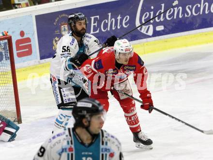 EBEL. Eishockey Bundesliga. KAC gegen 	EHC Liwest Black Wings Linz. Julian Talbot  (KAC), Sebastien Piche (Linz). Klagenfurt, am 2.3.2018.
Foto: Kuess

---
pressefotos, pressefotografie, kuess, qs, qspictures, sport, bild, bilder, bilddatenbank