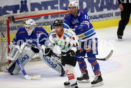EBEL. Eishockey Bundesliga. EC VSV gegen Moser Medical Graz99ers. Lukas Herzog, Jordan Hickmott,  (VSV), Markus Pirmann (Graz). Villach, am 2.3.2018.
Foto: Kuess 


---
pressefotos, pressefotografie, kuess, qs, qspictures, sport, bild, bilder, bilddatenbank