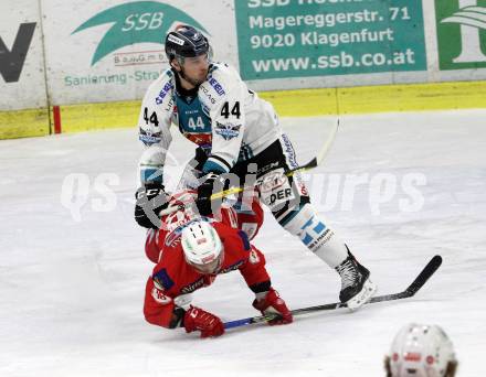 EBEL. Eishockey Bundesliga. KAC gegen 	EHC Liwest Black Wings Linz. Thomas Koch, (KAC), Shane O Brien (Linz). Klagenfurt, am 2.3.2018.
Foto: Kuess

---
pressefotos, pressefotografie, kuess, qs, qspictures, sport, bild, bilder, bilddatenbank