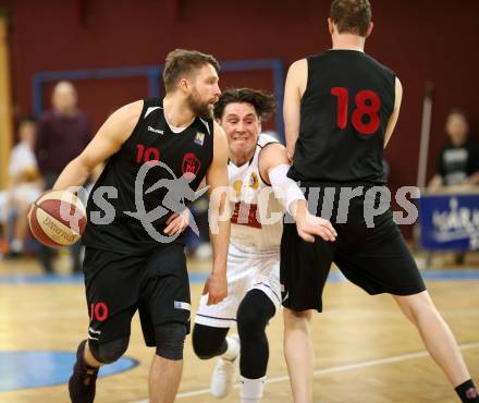 Basketball 2. Bundesliga. Grunddurchgang. 21. Runde. Woerthersee Piraten gegen Mistelbach Mustangs. Andreas Kuttnig, (Piraten), Ondrej Dygryn, Ivo Prachar  (Mistelbach Mustangs). Klagenfurt, am 3.3.2018.
Foto: Kuess
---
pressefotos, pressefotografie, kuess, qs, qspictures, sport, bild, bilder, bilddatenbank