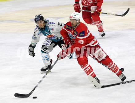 EBEL. Eishockey Bundesliga. KAC gegen 	EHC Liwest Black Wings Linz.  Andrew Kozek  (KAC), Fabio Hofer (Linz). Klagenfurt, am 2.3.2018.
Foto: Kuess

---
pressefotos, pressefotografie, kuess, qs, qspictures, sport, bild, bilder, bilddatenbank