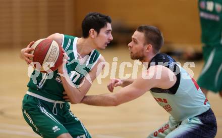 Basketball 2. Bundesliga. Grunddurchgang. 21. Runde. Villach Raiders gegen KOS Celovec. Timi Huber,  (Villach), Volkan Oezdemir (KOS). Villach, am 4.3.2018.
Foto: Kuess

---
pressefotos, pressefotografie, kuess, qs, qspictures, sport, bild, bilder, bilddatenbank