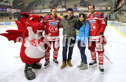 EBEL. Eishockey Bundesliga. KAC gegen 	HCB Suedtirol Alperia. Antenne Fanbank. Manuel Geier, Thomas Hundertpfund (KAC). Klagenfurt, am 2.3.2018.
Foto: Kuess

---
pressefotos, pressefotografie, kuess, qs, qspictures, sport, bild, bilder, bilddatenbank
