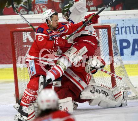 EBEL. Eishockey Bundesliga. KAC gegen 	HCB Suedtirol Alperia. Mitja Robar, (KAC), Michael Angelidis  (Bozen). Klagenfurt, am 2.3.2018.
Foto: Kuess

---
pressefotos, pressefotografie, kuess, qs, qspictures, sport, bild, bilder, bilddatenbank