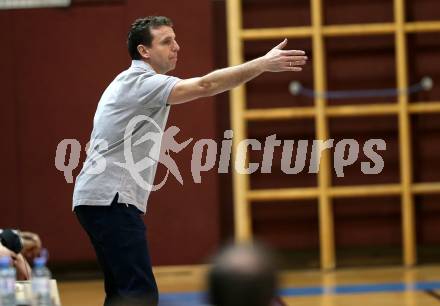 Basketball 2. Bundesliga. Grunddurchgang. 22. Runde. KOS Celovec gegen Mattersburg Rocks. Trainer Joey Vickery (Mattersburg Rocks). Klagenfurt, am 11.3.2018.
Foto: Kuess
---
pressefotos, pressefotografie, kuess, qs, qspictures, sport, bild, bilder, bilddatenbank