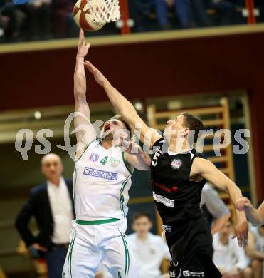 Basketball 2. Bundesliga. Grunddurchgang. 22. Runde. KOS Celovec gegen Mattersburg Rocks. Ziga Erculj,  (KOS), Dragisa Najdanovic (Mattersburg Rocks). Klagenfurt, am 11.3.2018.
Foto: Kuess
---
pressefotos, pressefotografie, kuess, qs, qspictures, sport, bild, bilder, bilddatenbank