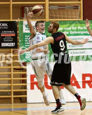 Basketball 2. Bundesliga. Grunddurchgang. 22. Runde. KOS Celovec gegen Mattersburg Rocks. Jan Razdevsek, (KOS), Tobias Winkler  (Mattersburg Rocks). Klagenfurt, am 11.3.2018.
Foto: Kuess
---
pressefotos, pressefotografie, kuess, qs, qspictures, sport, bild, bilder, bilddatenbank