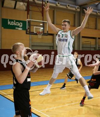 Basketball 2. Bundesliga. Grunddurchgang. 22. Runde. KOS Celovec gegen Mattersburg Rocks.  Jan Razdevsek, (KOS), Claudio Vancura (Mattersburg Rocks). Klagenfurt, am 11.3.2018.
Foto: Kuess
---
pressefotos, pressefotografie, kuess, qs, qspictures, sport, bild, bilder, bilddatenbank