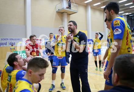 Volleyball. MEVZA. Final Four. Finale. SK Posojilnica Aich/Dob gegen Calcit Volley Kamnik. Trainer Matjaz Hafner (Aich/Dob). Bleiburg, am 10.3.2018.
Foto: Kuess
---
pressefotos, pressefotografie, kuess, qs, qspictures, sport, bild, bilder, bilddatenbank