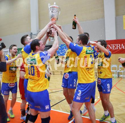 Volleyball. MEVZA. Final Four. Finale. SK Posojilnica Aich/Dob gegen Calcit Volley Kamnik. Jubel (Aich/Dob). Bleiburg, am 10.3.2018.
Foto: Kuess
---
pressefotos, pressefotografie, kuess, qs, qspictures, sport, bild, bilder, bilddatenbank