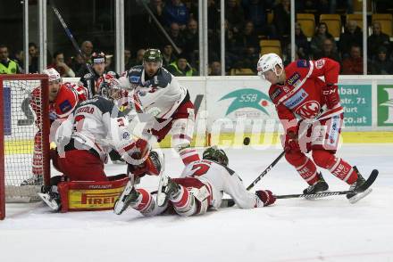 EBEL. Eishockey Bundesliga. KAC gegen 	HCB Suedtirol Alperia. Marco Brucker,  (KAC), Pekka Tuokkola, Matthew Clark (Bozen). Klagenfurt, am 13.3.2018.
Foto: Kuess

---
pressefotos, pressefotografie, kuess, qs, qspictures, sport, bild, bilder, bilddatenbank