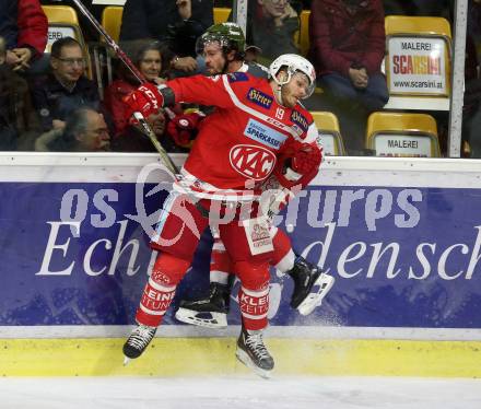 EBEL. Eishockey Bundesliga. KAC gegen 	HCB Suedtirol Alperia. Stefan Geier,  (KAC), Stefano Marchetti (Bozen). Klagenfurt, am 13.3.2018.
Foto: Kuess

---
pressefotos, pressefotografie, kuess, qs, qspictures, sport, bild, bilder, bilddatenbank