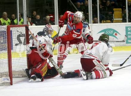 EBEL. Eishockey Bundesliga. KAC gegen 	HCB Suedtirol Alperia. Andrew Jacob Kozek,  (KAC), Pekka Tuokkola (Bozen). Klagenfurt, am 13.3.2018.
Foto: Kuess

---
pressefotos, pressefotografie, kuess, qs, qspictures, sport, bild, bilder, bilddatenbank