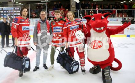 EBEL. Eishockey Bundesliga. KAC gegen 	HCB Suedtirol Alperia. Spieler des Abends. Manuel Ganahl, Johannes Bischofberger (KAC). Klagenfurt, am 18.3.2018.
Foto: Kuess

---
pressefotos, pressefotografie, kuess, qs, qspictures, sport, bild, bilder, bilddatenbank