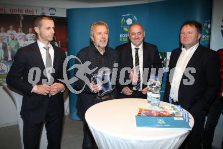 Fussball. Besuch des UEFA Praesidenten Aleksander Ceferin beim SAK.    Aleksander Ceferin, Marjan Velik, Radenko Mijatovic, Silvo Kumer. Klagenfurt, am 23.3.2018.
Foto: Kuess
---
pressefotos, pressefotografie, kuess, qs, qspictures, sport, bild, bilder, bilddatenbank