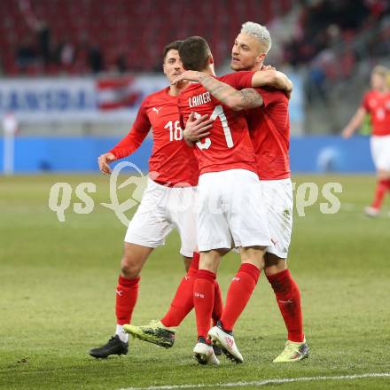 Fussball Laenderspiel. Oesterreich gegen Slowenien.Come together. Sport baut Bruecken. Torjubel Marko Arnautovic, Stefan Lainer, Alessandro Schoepf  (Oesterreich). Klagenfurt, am 23.3.2018.
Foto: Kuess

---
pressefotos, pressefotografie, kuess, qs, qspictures, sport, bild, bilder, bilddatenbank