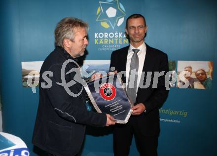 Fussball. Besuch des UEFA Praesidenten Aleksander Ceferin beim SAK.  Marjan Velik, Aleksander Ceferin . Klagenfurt, am 23.3.2018.
Foto: Kuess
---
pressefotos, pressefotografie, kuess, qs, qspictures, sport, bild, bilder, bilddatenbank