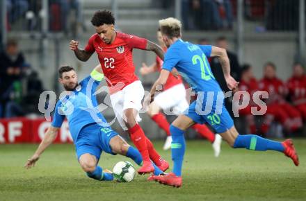 Fussball Laenderspiel. Oesterreich gegen Slowenien.Come together. Sport baut Bruecken. Valentino Lazaro,  (Oesterreich), Bojan Jokic, Kevin Kampl  (Slowienien). Klagenfurt, am 23.3.2018.
Foto: Kuess

---
pressefotos, pressefotografie, kuess, qs, qspictures, sport, bild, bilder, bilddatenbank