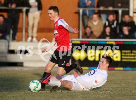 Fussball Kaerntner Liga. SAK gegen Spittal.  Alessandro Oraze (SAK), Thomas Zraunig (Spittal). Klagenfurt, am 23.3.2018.
Foto: Kuess
---
pressefotos, pressefotografie, kuess, qs, qspictures, sport, bild, bilder, bilddatenbank