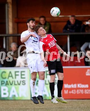 Fussball Kaerntner Liga. SAK gegen Spittal. Patrick Lausegger,  (SAK), Ralph Roman Scheer (Spittal). Klagenfurt, am 23.3.2018.
Foto: Kuess
---
pressefotos, pressefotografie, kuess, qs, qspictures, sport, bild, bilder, bilddatenbank