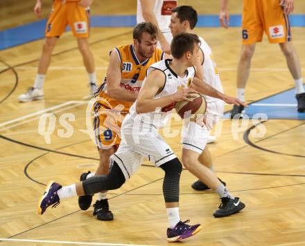 Basketball 2. Bundesliga. Playdown. 2. Runde. Woerthersee Piraten gegen BBU Salzburg. Elvis Keric (Piraten), Luka Milovac (Salzburg). Klagenfurt, am 24.3.2018.
Foto: Kuess
---
pressefotos, pressefotografie, kuess, qs, qspictures, sport, bild, bilder, bilddatenbank