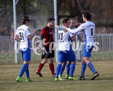 Fussball. Kaerntner Liga. Kraig gegen St. Jakob/Ros.. Torjubel Georg Pirker, Michael Salbrechter, Marco Messner, Moritz Johannes Kirbach (Kraig). Kraig, 31.3.2018.
Foto: Kuess
---
pressefotos, pressefotografie, kuess, qs, qspictures, sport, bild, bilder, bilddatenbank