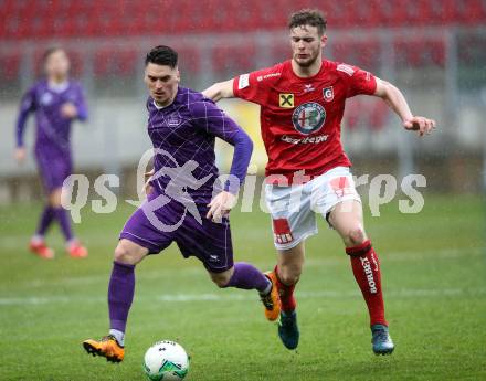 Fussball. Regionalliga. SK Austria Klagenfurt gegen Union Raiffeisen Gurten. Tadej Zagar-Knez,  (SK Austria Klagenfurt),  Tobias Schott (Union Raiffeisen Gurten). Klagenfurt, 31.3.2018.
Foto: Kuess
---
pressefotos, pressefotografie, kuess, qs, qspictures, sport, bild, bilder, bilddatenbank