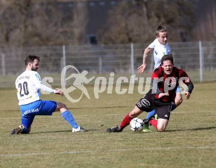 Fussball. Kaerntner Liga. Kraig gegen St. Jakob/Ros.. Patrick Rene Striednig , Georg Pirker (Kraig), Harald Ottowitz (St. Jakob). Kraig, 31.3.2018.
Foto: Kuess
---
pressefotos, pressefotografie, kuess, qs, qspictures, sport, bild, bilder, bilddatenbank