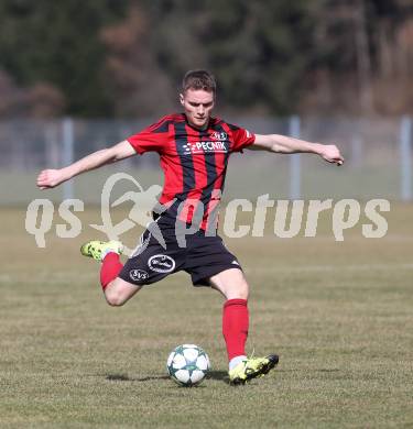 Fussball. Kaerntner Liga. Kraig gegen St. Jakob/Ros.. Adis Osmanagic (St. Jakob). Kraig, 31.3.2018.
Foto: Kuess
---
pressefotos, pressefotografie, kuess, qs, qspictures, sport, bild, bilder, bilddatenbank