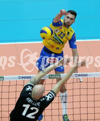 DenizBank AG Volley League Men. Volleyball. SK Posojilnica Aich/Dob gegen SG Union Raiffeisen Waldviertel. Lukasz Wiese, (Aich/Dob), Gil Marcel Keller  (Waldviertel). Bleiburg, am 4.4.2018.
Foto: Kuess
---
pressefotos, pressefotografie, kuess, qs, qspictures, sport, bild, bilder, bilddatenbank