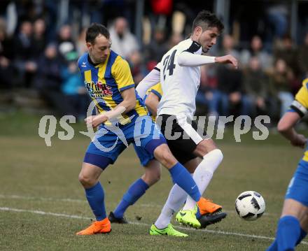 Fussball 2. Klasse A. Lurnfeld gegen Muehldorf. Kevin Mathias Funder,  (Lurnfeld),  Christopher Fruehwirth (Muehldorf). Moellbruecke, am 1.4.2018.
Foto: Kuess
---
pressefotos, pressefotografie, kuess, qs, qspictures, sport, bild, bilder, bilddatenbank