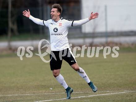 Fussball 2. Klasse A. Lurnfeld gegen Muehldorf. Torjubel Enes Sinanovic (Muehldorf). Moellbruecke, am 1.4.2018.
Foto: Kuess
---
pressefotos, pressefotografie, kuess, qs, qspictures, sport, bild, bilder, bilddatenbank