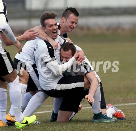 Fussball 2. Klasse A. Lurnfeld gegen Muehldorf. Torjubel Enes Sinanovic (Muehldorf). Moellbruecke, am 1.4.2018.
Foto: Kuess
---
pressefotos, pressefotografie, kuess, qs, qspictures, sport, bild, bilder, bilddatenbank