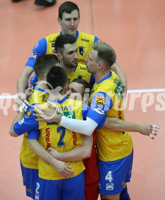 DenizBank AG Volley League Men. Volleyball. SK Posojilnica Aich/Dob gegen SG Union Raiffeisen Waldviertel. Jubel (Aich/Dob). Bleiburg, am 4.4.2018.
Foto: Kuess
---
pressefotos, pressefotografie, kuess, qs, qspictures, sport, bild, bilder, bilddatenbank