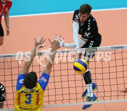 DenizBank AG Volley League Men. Volleyball. SK Posojilnica Aich/Dob gegen SG Union Raiffeisen Waldviertel. Michal Hruska, (Aich/Dob), Joao Oliveira  (Waldviertel). Bleiburg, am 4.4.2018.
Foto: Kuess
---
pressefotos, pressefotografie, kuess, qs, qspictures, sport, bild, bilder, bilddatenbank