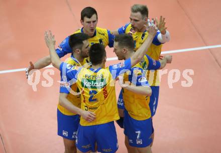 DenizBank AG Volley League Men. Volleyball. SK Posojilnica Aich/Dob gegen SG Union Raiffeisen Waldviertel. Jubel (Aich/Dob). Bleiburg, am 4.4.2018.
Foto: Kuess
---
pressefotos, pressefotografie, kuess, qs, qspictures, sport, bild, bilder, bilddatenbank