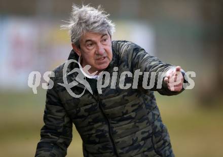 Fussball 2. Klasse A. Lurnfeld gegen Muehldorf. Trainer Jasmin Dzeko  (Muehldorf). Moellbruecke, am 1.4.2018.
Foto: Kuess
---
pressefotos, pressefotografie, kuess, qs, qspictures, sport, bild, bilder, bilddatenbank