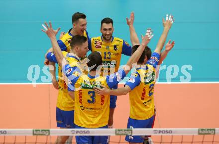 DenizBank AG Volley League Men. Volleyball. SK Posojilnica Aich/Dob gegen SG Union Raiffeisen Waldviertel. Jubel (Aich/Dob). Bleiburg, am 4.4.2018.
Foto: Kuess
---
pressefotos, pressefotografie, kuess, qs, qspictures, sport, bild, bilder, bilddatenbank