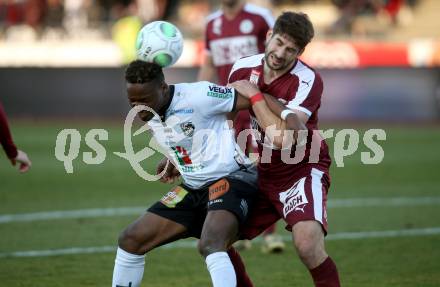 Fussball tipico Bundesliga. RZ Pellets WAC gegen Mattersburg.  Issiaka Ouedraogo, (WAC), Michael Novak  (Mattersburg). Wolfsberg, am 7.4.2018.
Foto: Kuess

---
pressefotos, pressefotografie, kuess, qs, qspictures, sport, bild, bilder, bilddatenbank