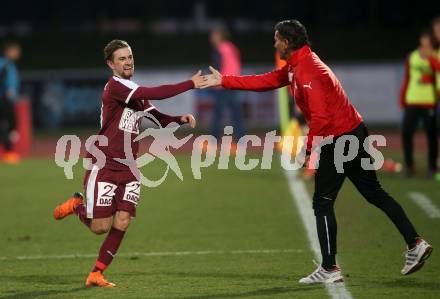 Fussball tipico Bundesliga. RZ Pellets WAC gegen Mattersburg.  Torjubel Andreas Gruber, Trainer Gerald Baumgartner (Mattersburg). Wolfsberg, am 7.4.2018.
Foto: Kuess

---
pressefotos, pressefotografie, kuess, qs, qspictures, sport, bild, bilder, bilddatenbank